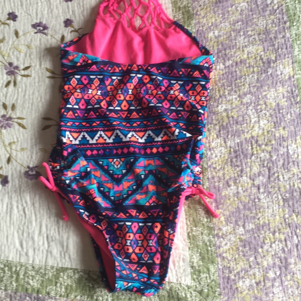Bright colored bathing suit - Picture 4 of 6